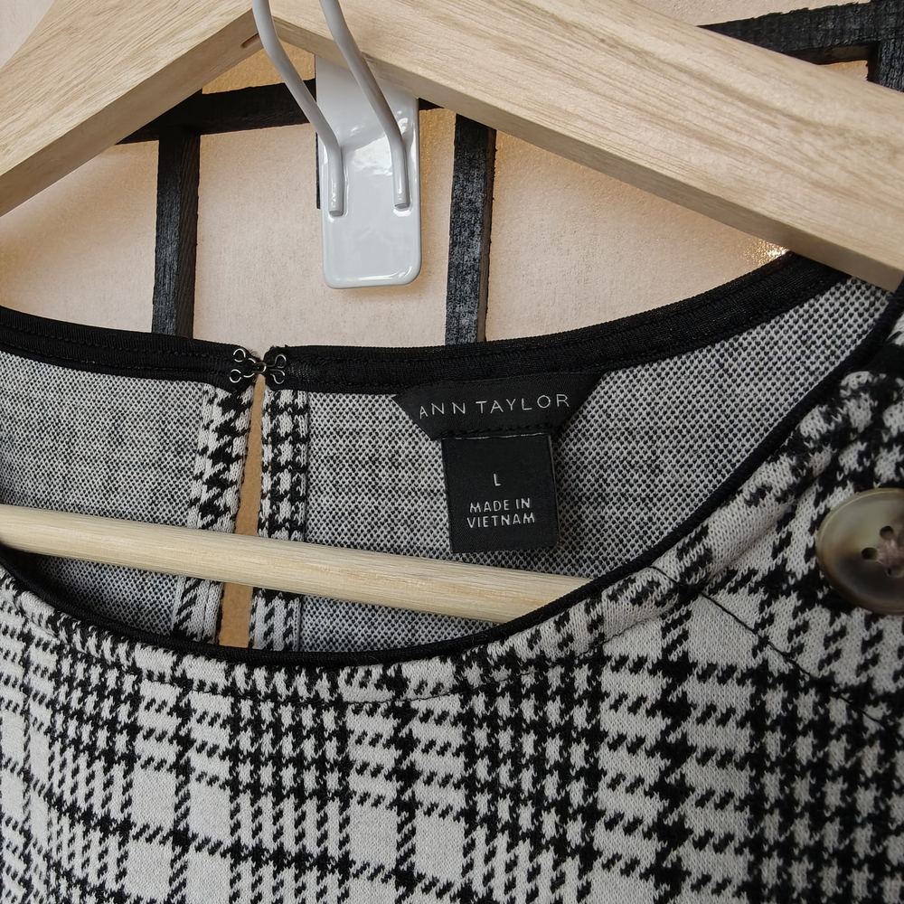 Ann Taylor Plaid Sleeveless Top Black White Large Business Casual - Picture 2 of 9